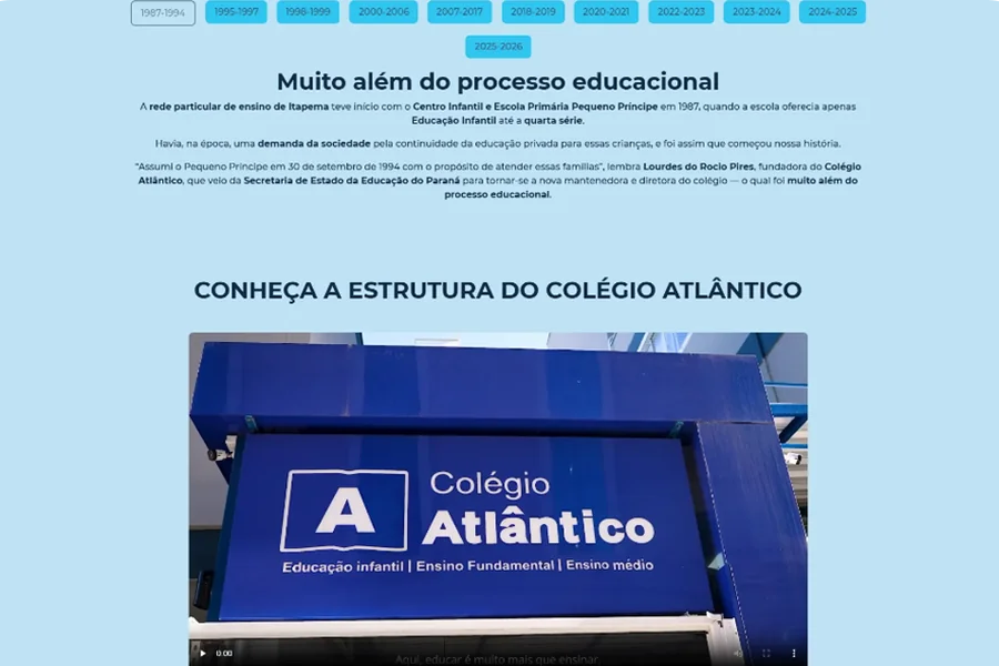 Página de informações institucionais do site, apresentando a história e a estrutura física do Colégio Atlântico